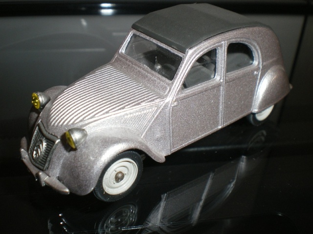 Citroën 2CV - Vitesse 1/43. Imgp9824