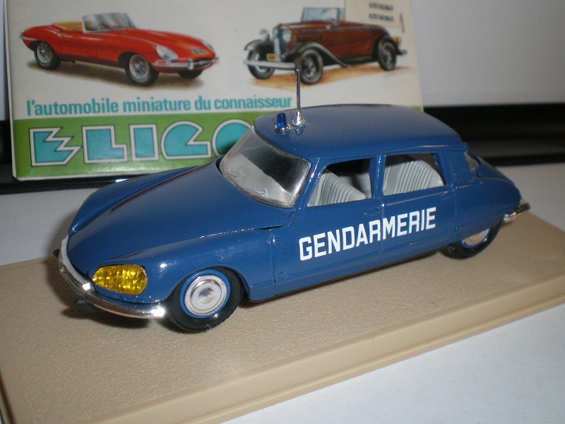 Citroën miniatures > "Véhicules des forces du maintien de l'ordre"  Imgp9935