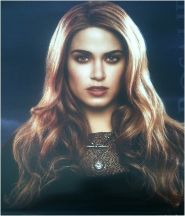 Premières images de BREAKING DAWN ... *SPOILER* - Page 3 Rosa10