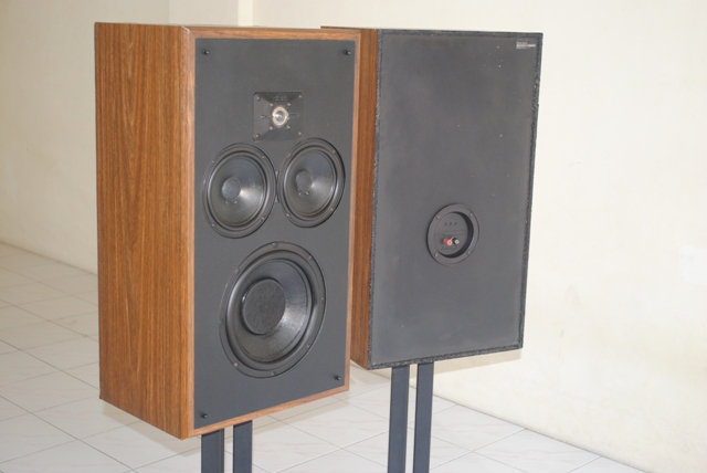polk audio monitor 10 speakers (used)SOLD Dsc_3912