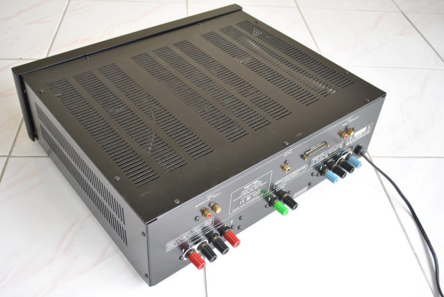 Rotel RB 985 five channel power amp (used)sold Dsc_5115