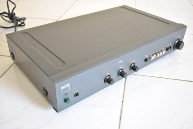 NAD 216 THX / Monitor series 1000 power/preamplifier (used) Dsc_5213