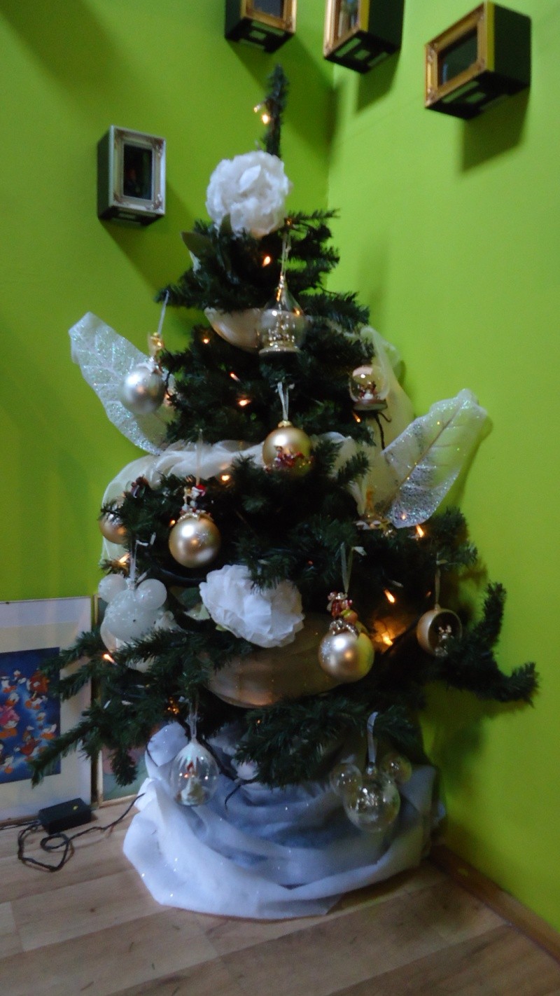 ♦Concours♦ Mon Beau Sapin (Saison 2) => Il est l'heure de voter jusqu'au 24/12/11 23h59 ;) Alicew10