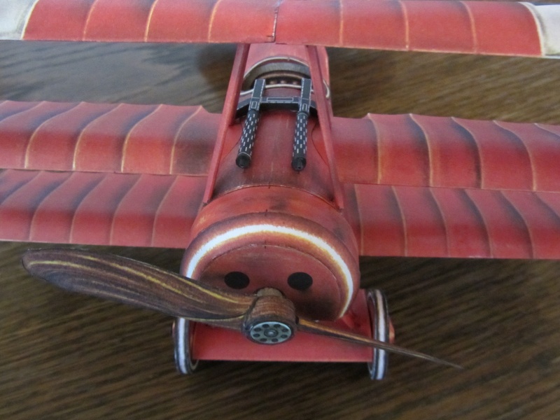 Fokker DR I - Der rote Baron - Fertig Img_1444