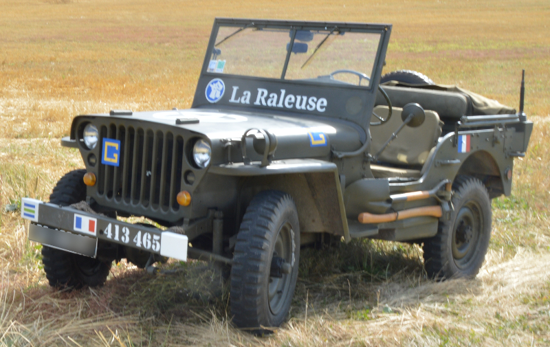 Jeep La Raleuse et uniforme Dsc_3410