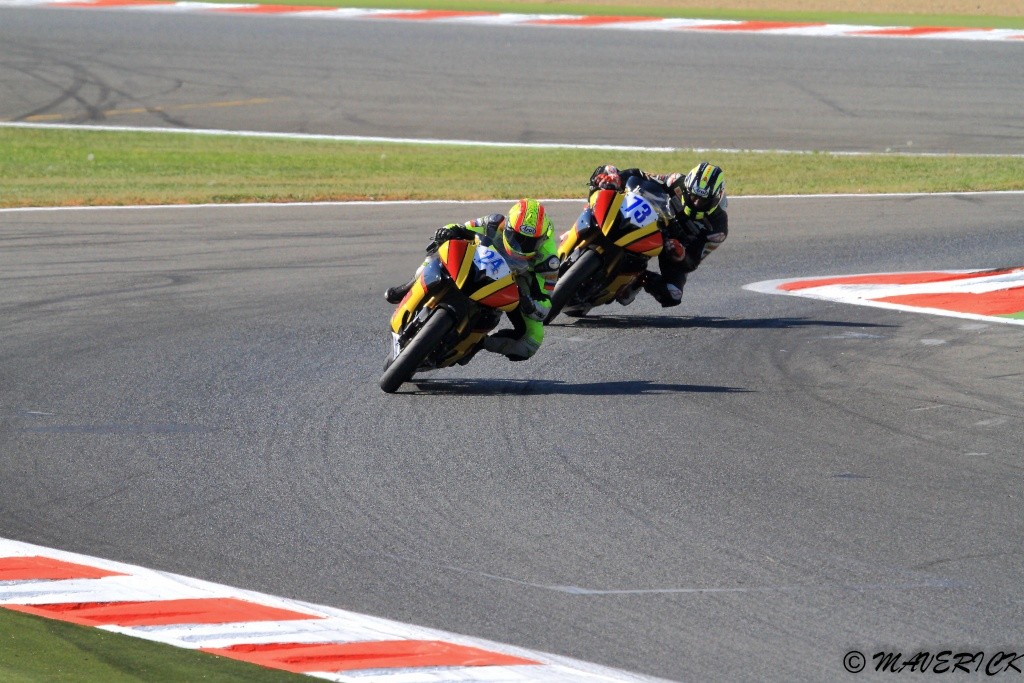 ENFIN LES PHOTOS DU SBK (MAGNY-COURS 2011) Sbk_ma82