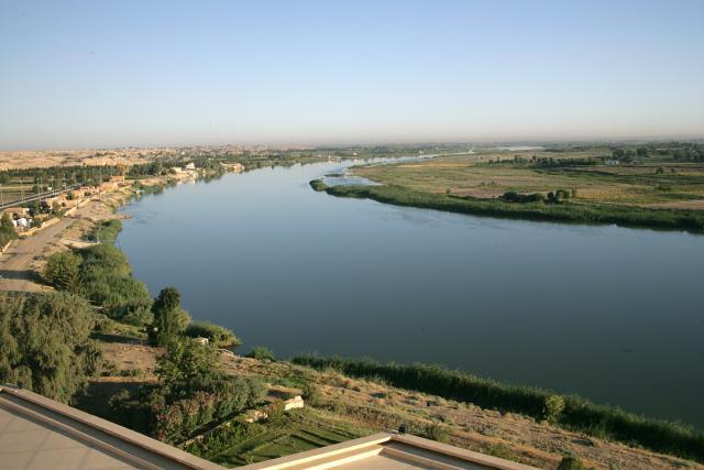 نهر الفرات Ds_32411