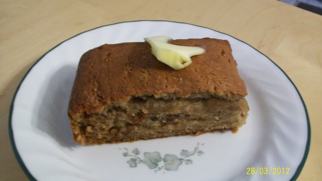 Gâteau aux bananes,épices et raisins Gato_011