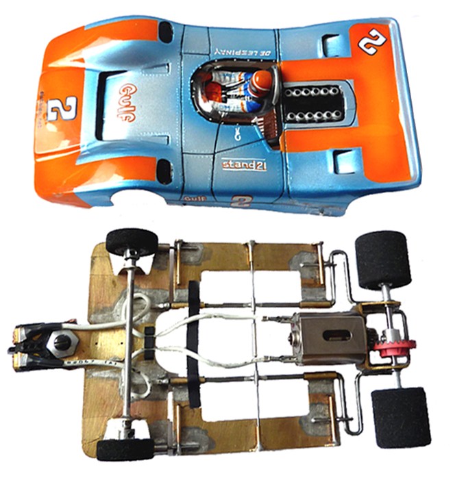 SLOT-RACING : les voitures de circuits electriques  2012_c10