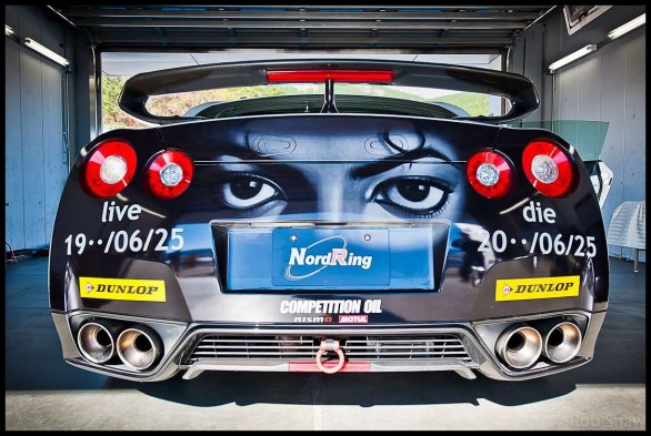 Nissan GT-R: un tributo a Michael Jackson Nissan12