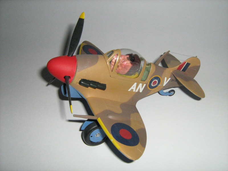 Spitfire Vb tropical Revell (Complété) Spitsf12