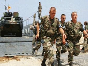  50 ضابط فرنسي دخلوا لبنان بشكل رسمي 60057310