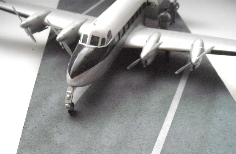 De Havilland DH-114 "Heron" 2D "Passagier steigt ein" 1:72 925