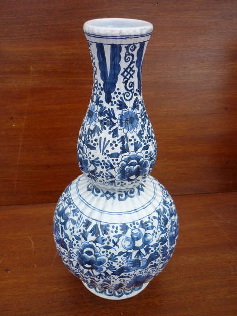 Paire de vases bleu & blanc - copies de Delft P1430711