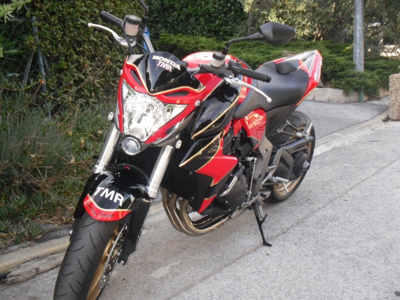 Vend contre coeur mon CB100R Sdc11711