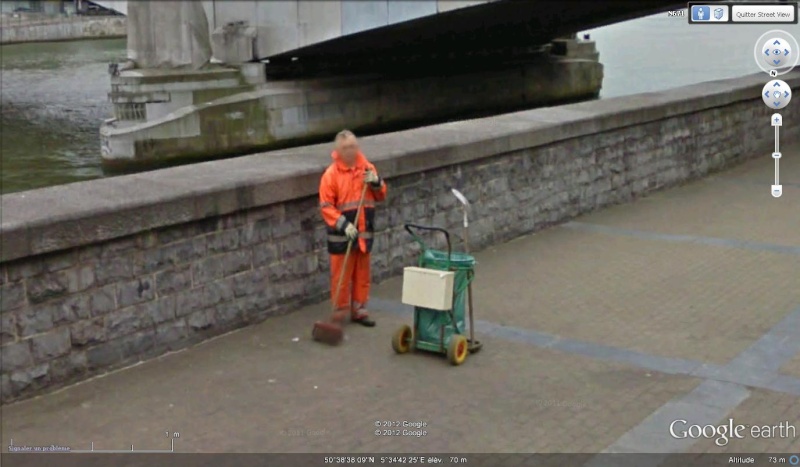 STREET VIEW : les gens nettoient  Nettoi10