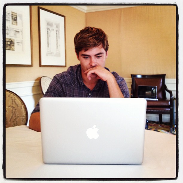 Twitter Chat with Zac (31.03.12) 000b9d10