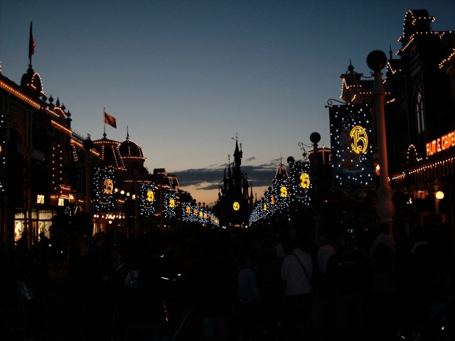 Le nostre foto notturne di Disneyland Paris - Pagina 2 Hpim1110