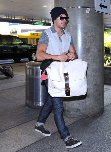 LAX (22.05.12) Zacefr88