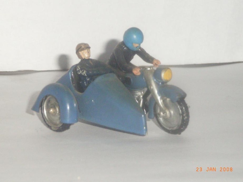 Mes maquettes motos : Rimg3333