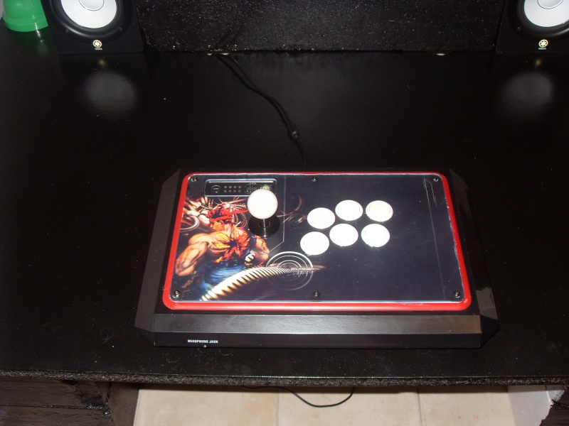 Pimp My Stick: Arcade Stick Customs et Artworks - Page 3 Sdc13411