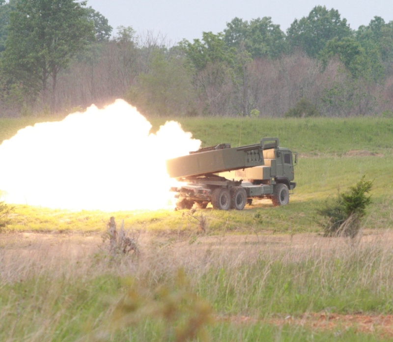 US Army - Page 14 Himars16