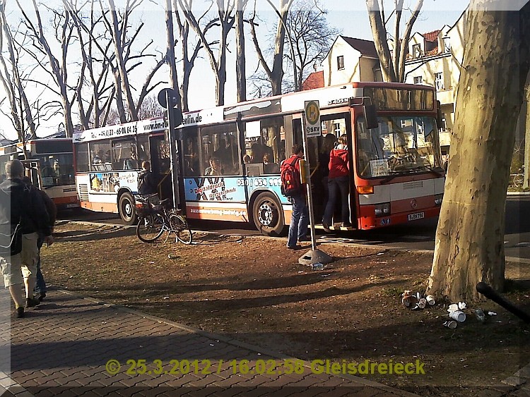 Sonntag, 25.03.2012 - Bilder aus Treptow, u.a. S-Bahn-SEV 20120312
