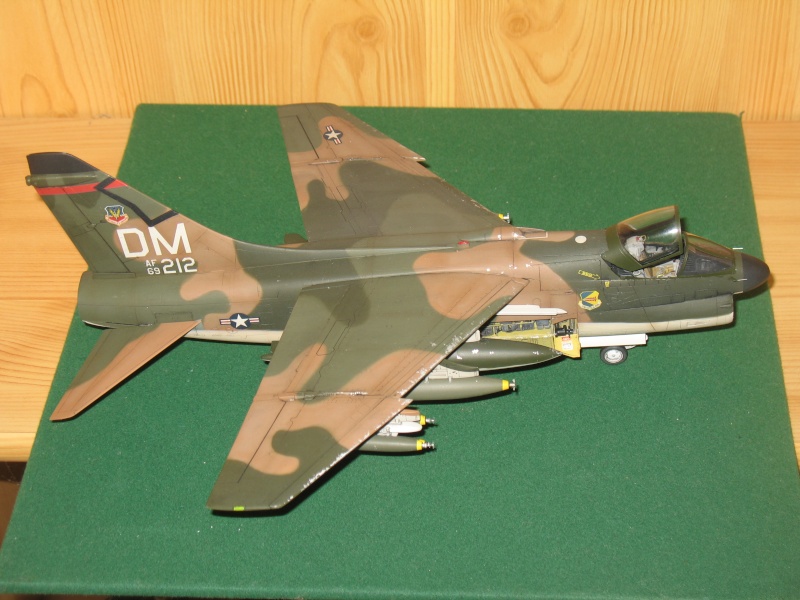 [Concours VietNam] Ling Temco Vought A-7D CORSAIR II US Air Force  [Hasegawa] 1/48 - Page 5 Img_8335