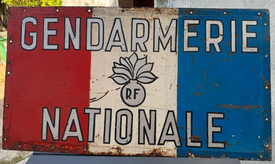 Plaque brigade de gendarmerie Fdsfs10