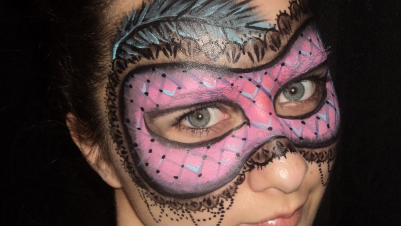 Painted a masquerade mask on myself! Dsc04812