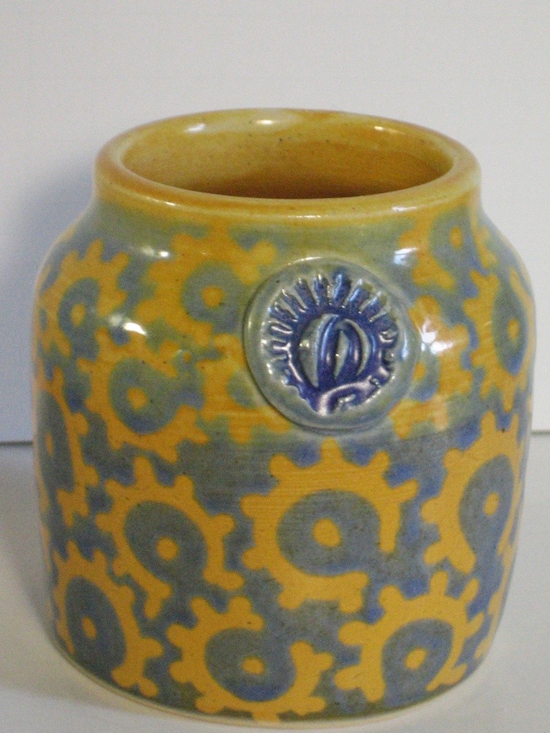 Blue & Yellow Vase  with  HP mark Hppot114