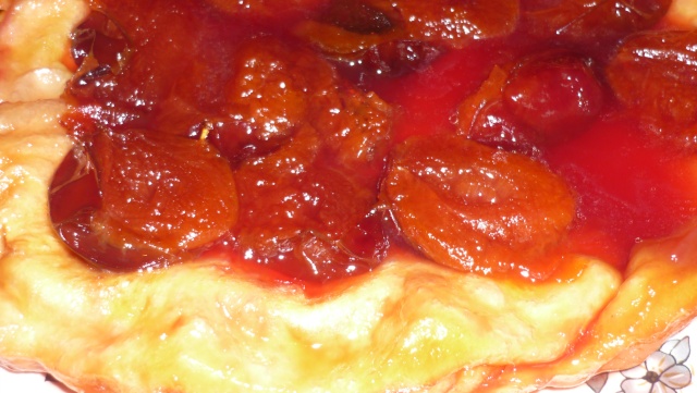 TARTE°°°TATIN°°°AUX°°°PRUNES   P1040244