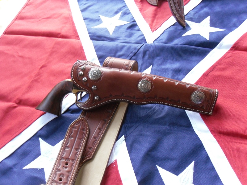 mon holster by sly Sdc12921