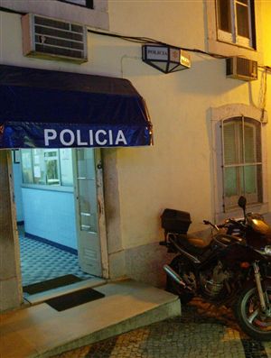 Portuguese Police Officers Facing Drug Trafficking, Corruption Charges 16232610