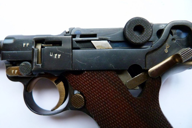 Luger Mauser, contrat perse, d'instruction dit "cutaway" n° 22 (en chiffres farsi).  00610