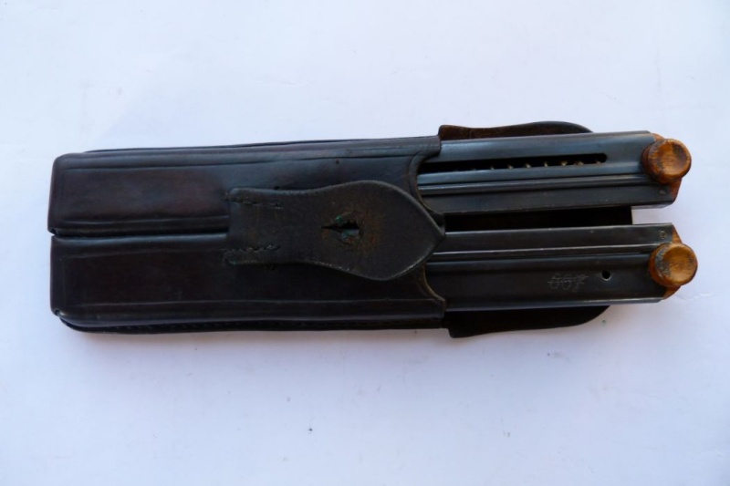 Les étuis et accessoires des pistolets Luger portugais, de 1906 à 1942. 00813