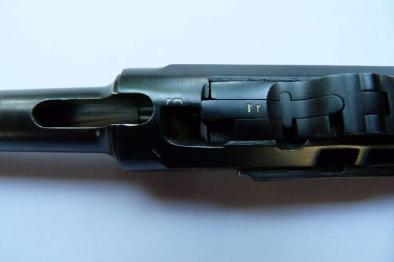 Luger Mauser, contrat perse, d'instruction dit "cutaway" n° 22 (en chiffres farsi).  00910