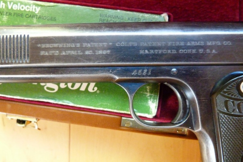 Pistolet Colt modèle 1900, en 8 ème catégorie. 02510