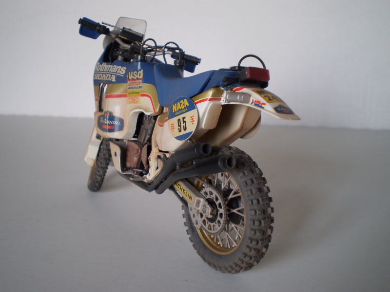 Une de mes premières motos.... Honda NXR 750 P3080046
