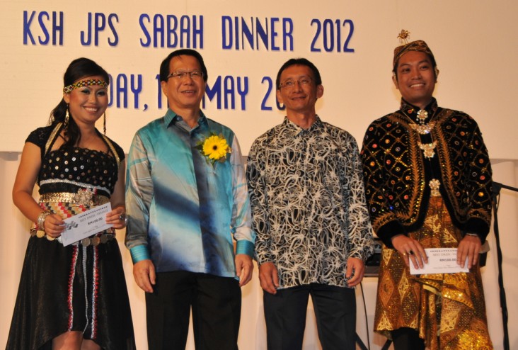 Unity In Diversity Through KSH JPS Sabah Dinner 2012 - Page 6 1232