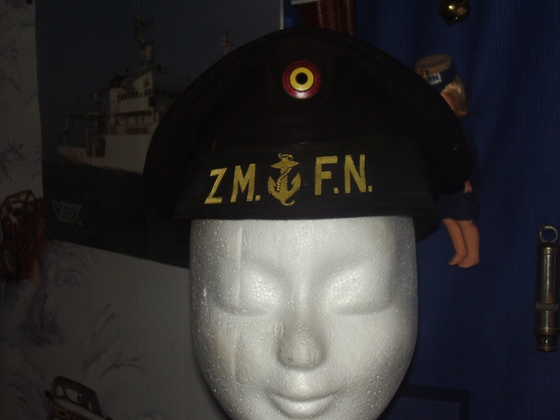 Collection pièce uniforme et insigne Marine - Page 2 Pa060411