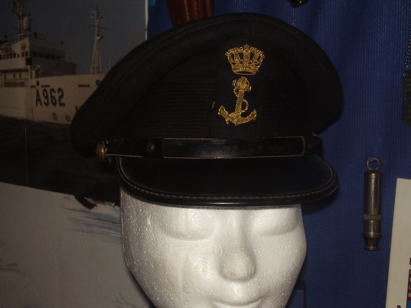 Collection pièce uniforme et insigne Marine - Page 2 Pa060414