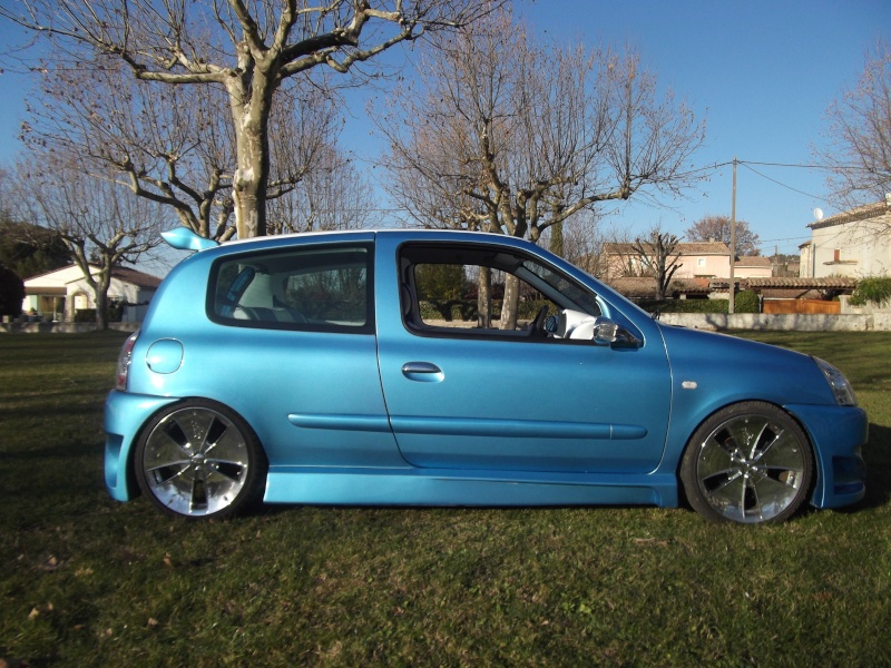 (Février 2012) La Clio Atomic blue Report62