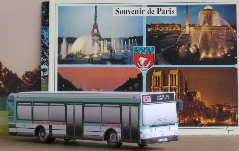 Busse aus vielen Ländern Paris10