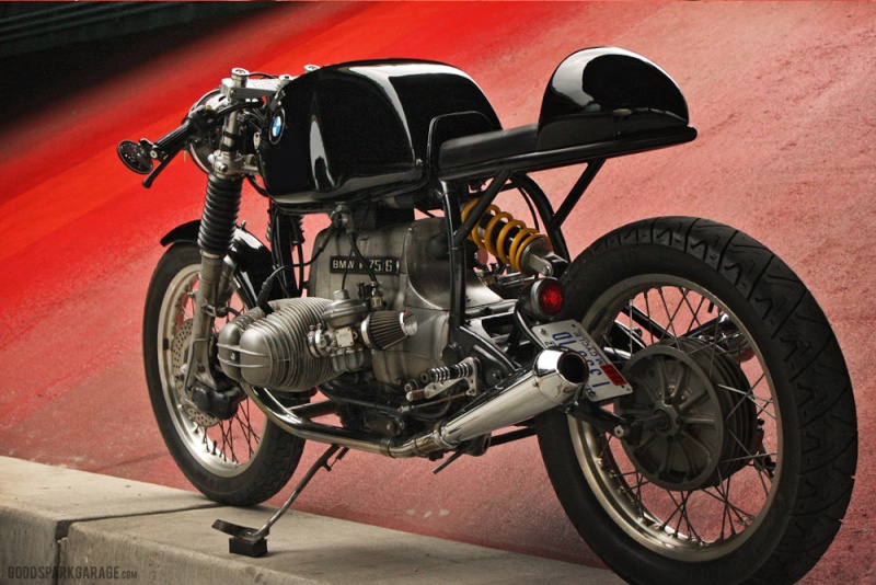 C'est ici qu'on met les bien molles....BMW Café Racer - Page 12 Bmw_ca10