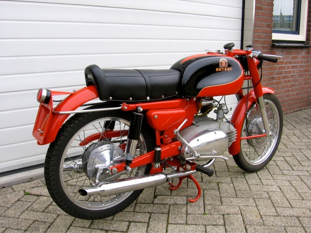 A VENDRE MOTOBI 250 GSS (tirage à 50 exemplaires au monde) Motobi15