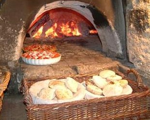 Le four à pain et l'atelier F_a_p10