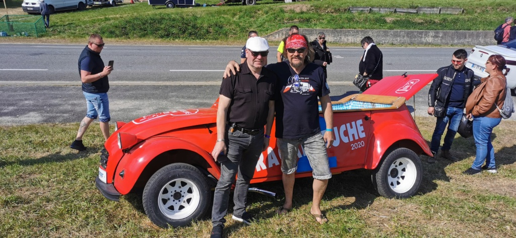 Moi et GG à la nationale 2cv à Plouay en mais 2023 Img_2011