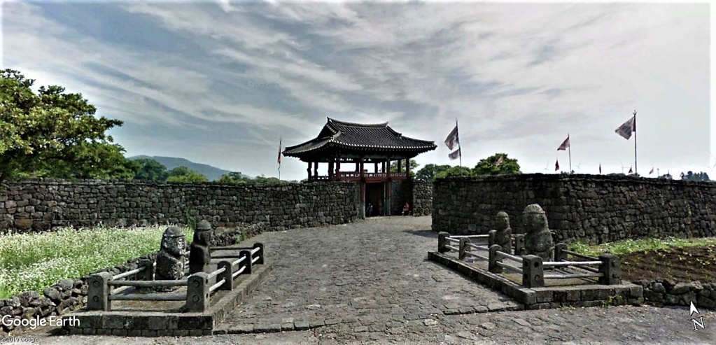 Seongeup Folk Village (성읍민속마을), Seongeupjeonguihyeon-ro, Pyoseon-myeon, District de Namjeju, Jeju-do, Corée du Sud Seonge11