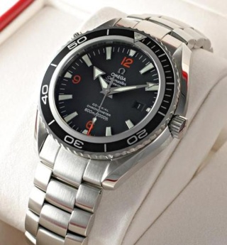 une montre pour un futur trentenaire (Tudor sub, omega..) D8lux_10